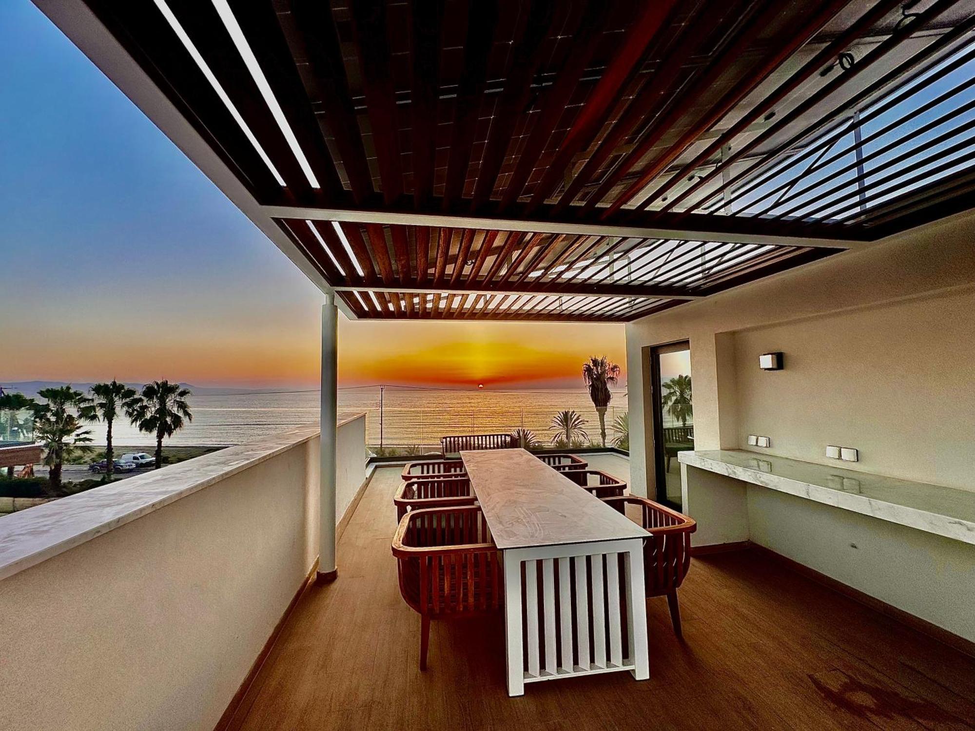 Santa Barbara Seafront Villas W Jacuzzi Pool Paphos Exterior foto