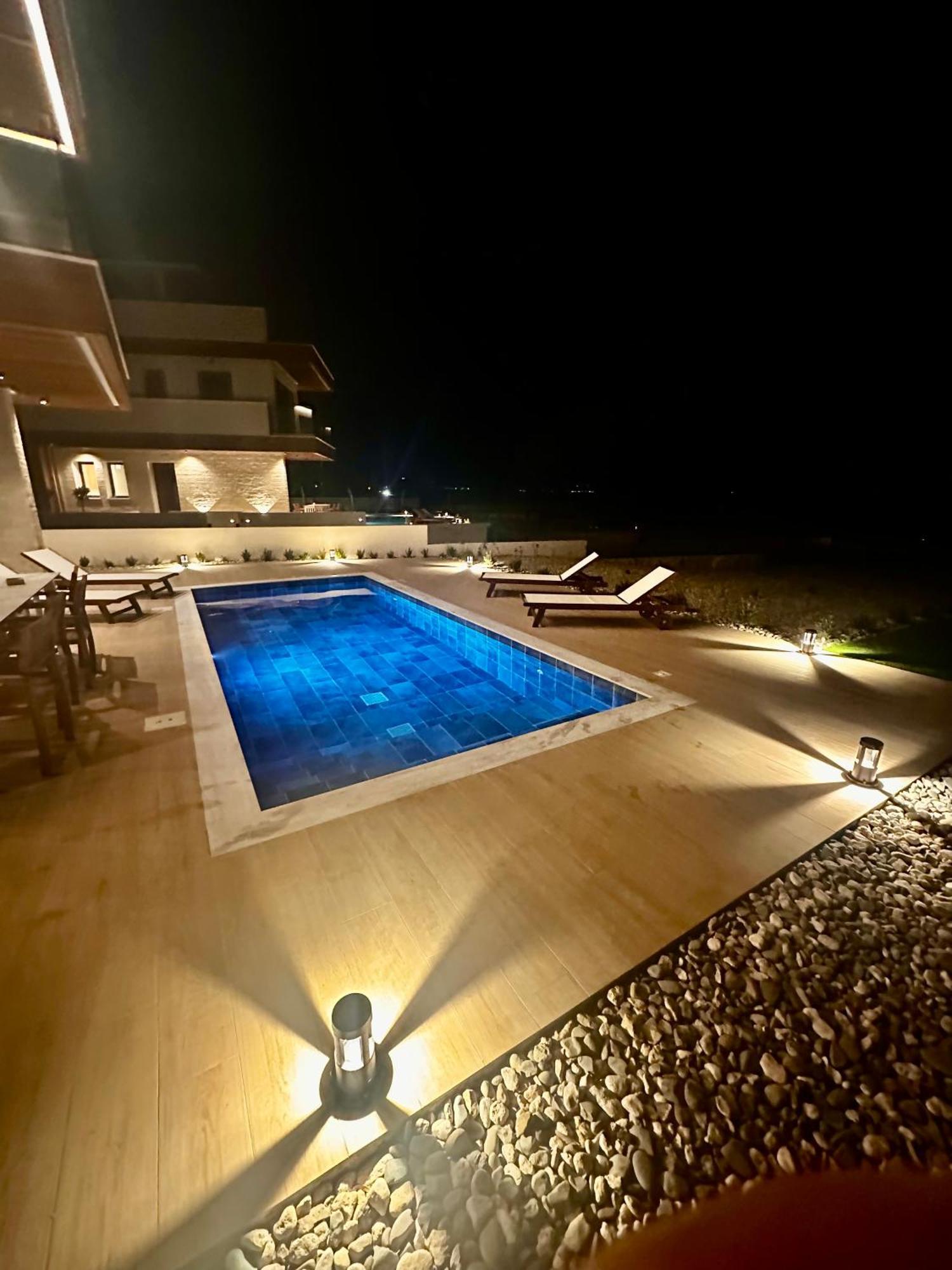 Santa Barbara Seafront Villas W Jacuzzi Pool Paphos Exterior foto