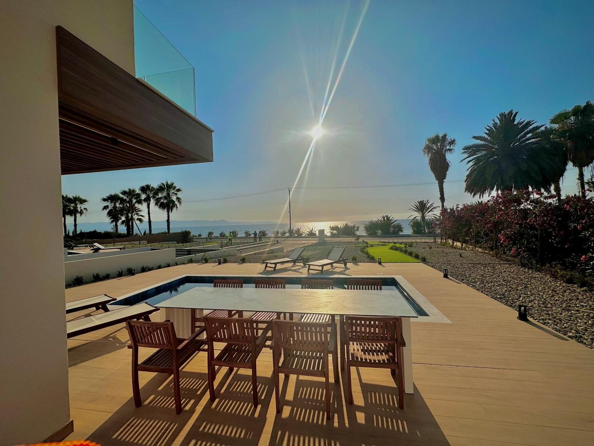 Santa Barbara Seafront Villas W Jacuzzi Pool Paphos Exterior foto