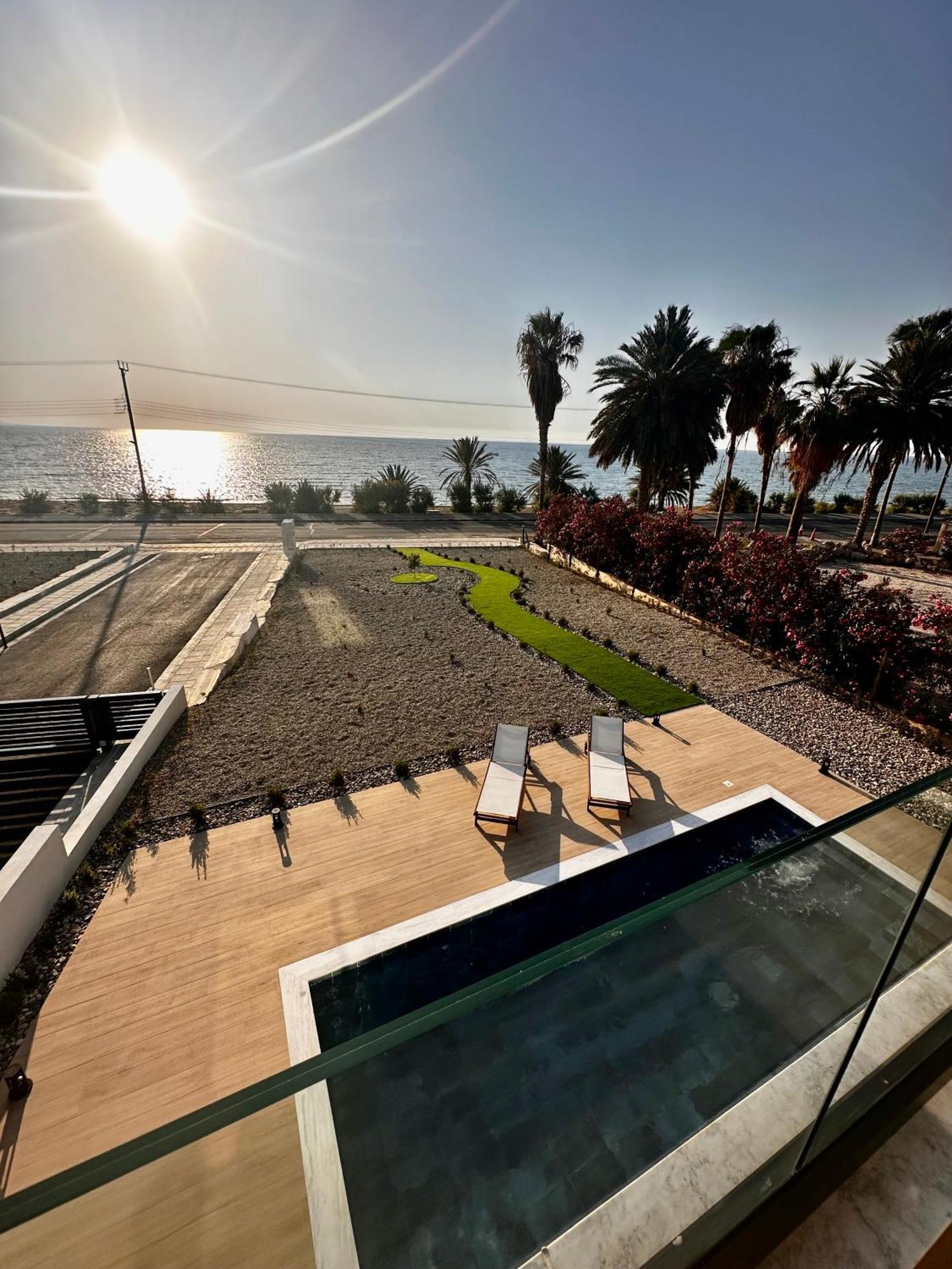 Santa Barbara Seafront Villas W Jacuzzi Pool Paphos Exterior foto