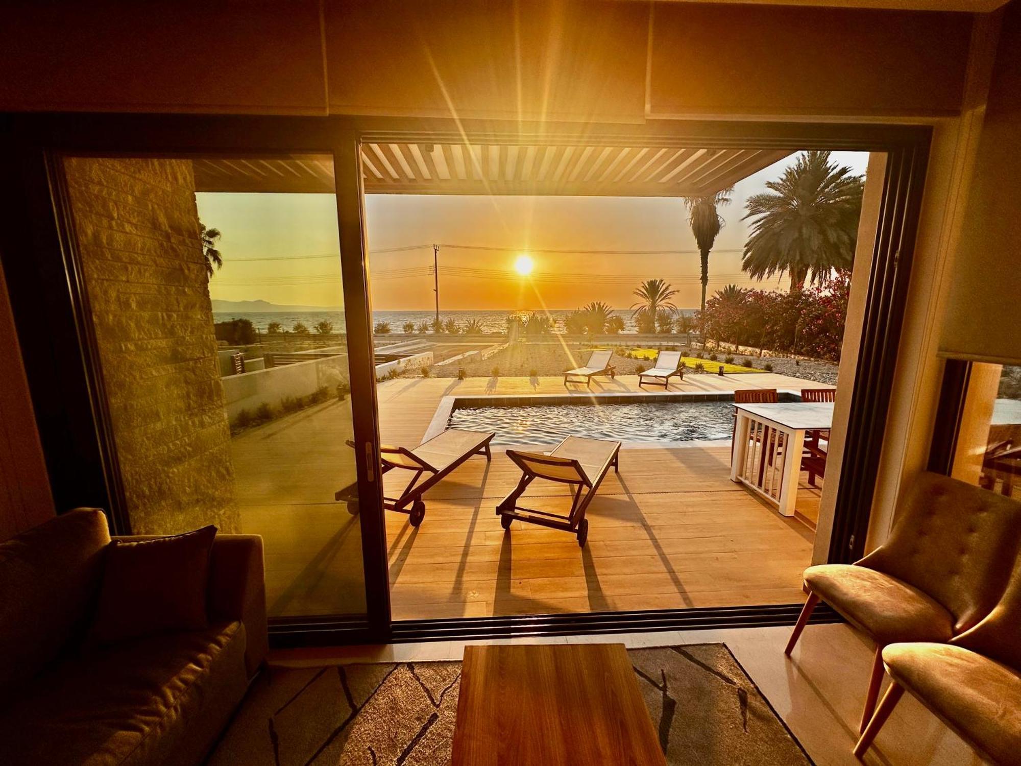 Santa Barbara Seafront Villas W Jacuzzi Pool Paphos Exterior foto